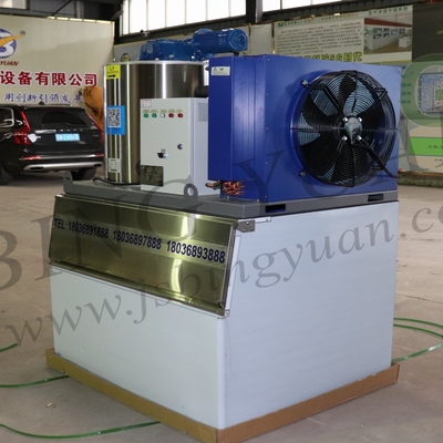 हाई परफॉरमेंस 3.94kw~90kw कमर्शियल आइस फ्लेक मशीन 1ton
