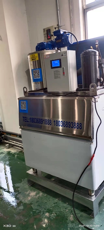 उच्च उत्पादकता फ्लैक आइस मेकिंग मशीन 0.5ton लार्ज फ्लेक आइस मेकर